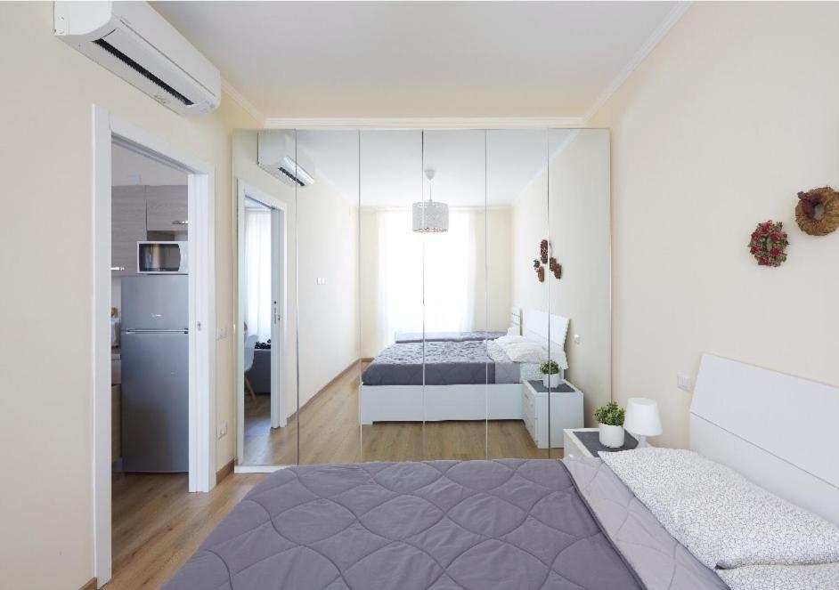 Beautiful Bohemian Apartment In Center Conditioned Air Côme Esterno foto